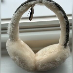 UGG Cozy Cream Over-Ear Ear Muffs